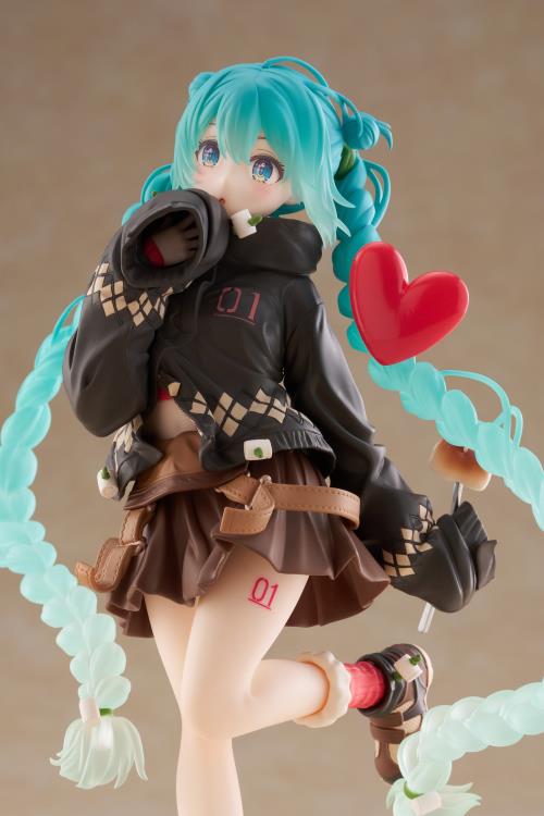 Hatsune Miku Fashion Outdoor 4